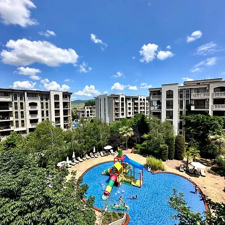 At Kaskadas A44 Apartman *